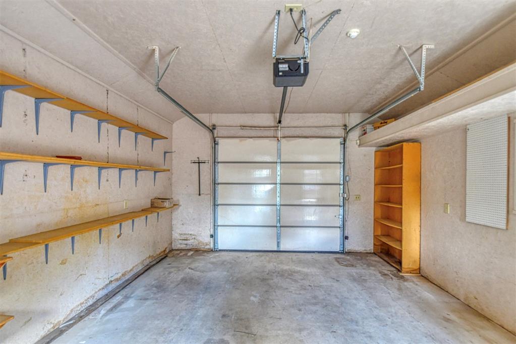 2817 N Holloway Property Photo 45