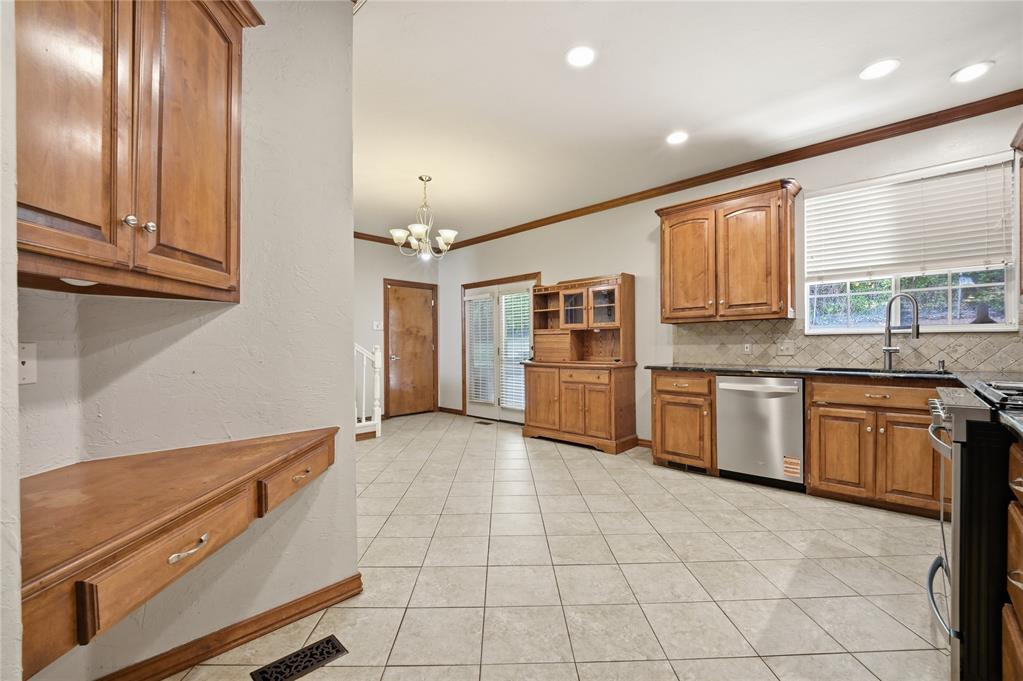 4001 Eaton Place Property Photo 18
