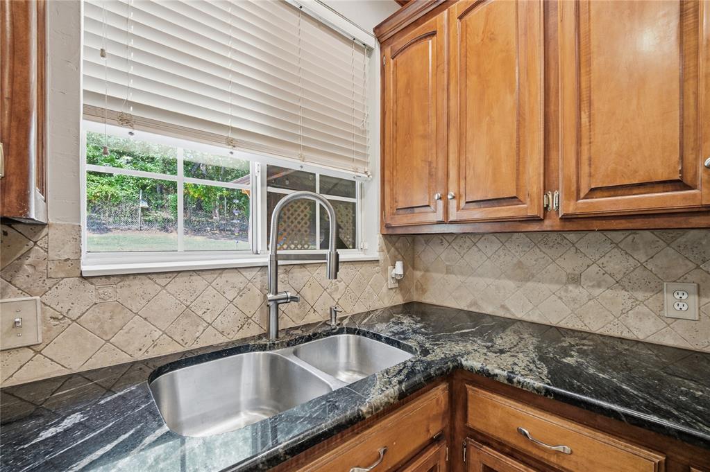 4001 Eaton Place Property Photo 23