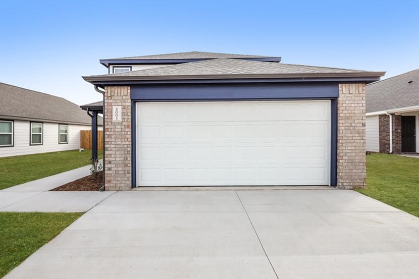 2001 Malus Way Property Photo 2
