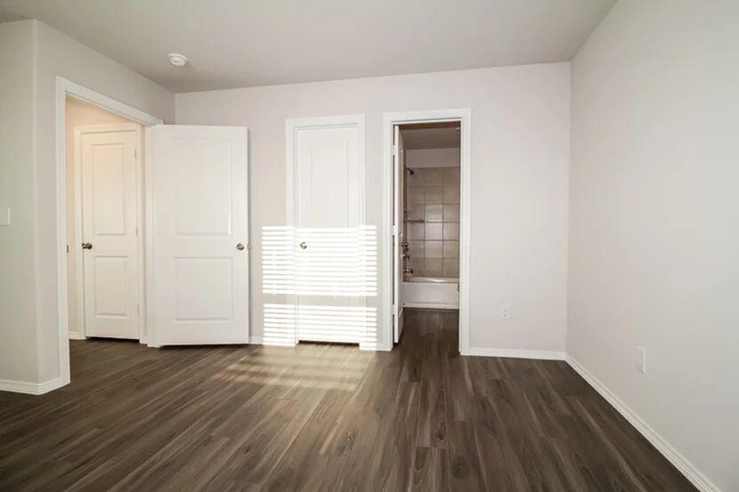 2001 Malus Way Property Photo 7