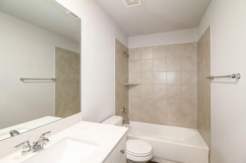 2001 Malus Way Property Photo 8