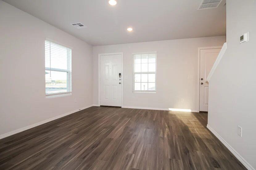 2001 Malus Way Property Photo 12