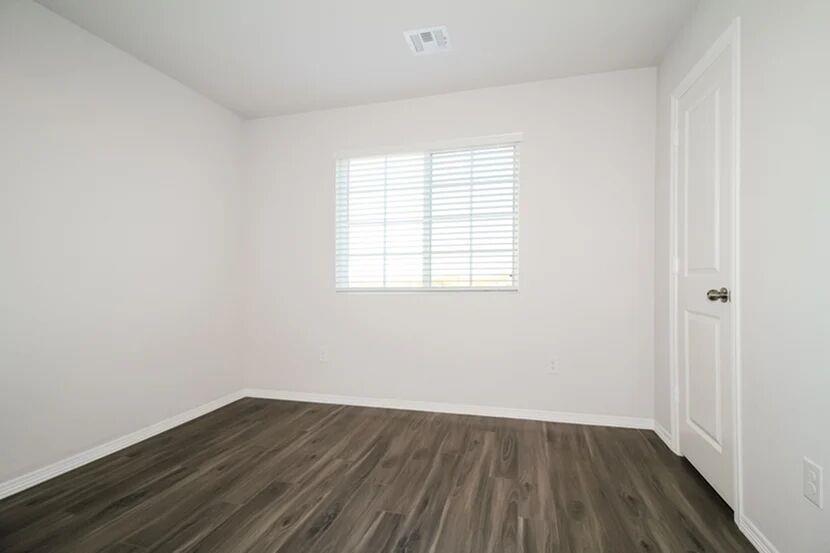2001 Malus Way Property Photo 14