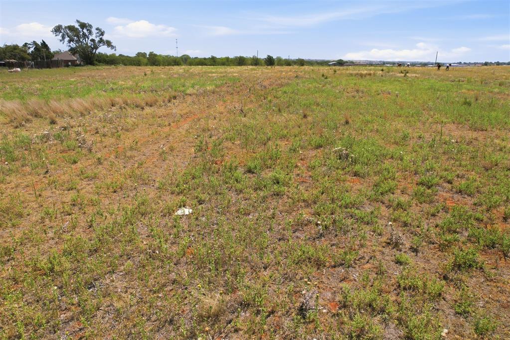 Spencer Road Property Photo 13