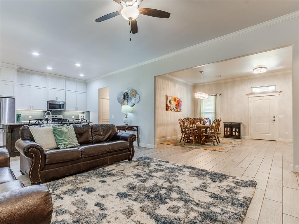 18455 Stagecoach Trail Property Photo 3