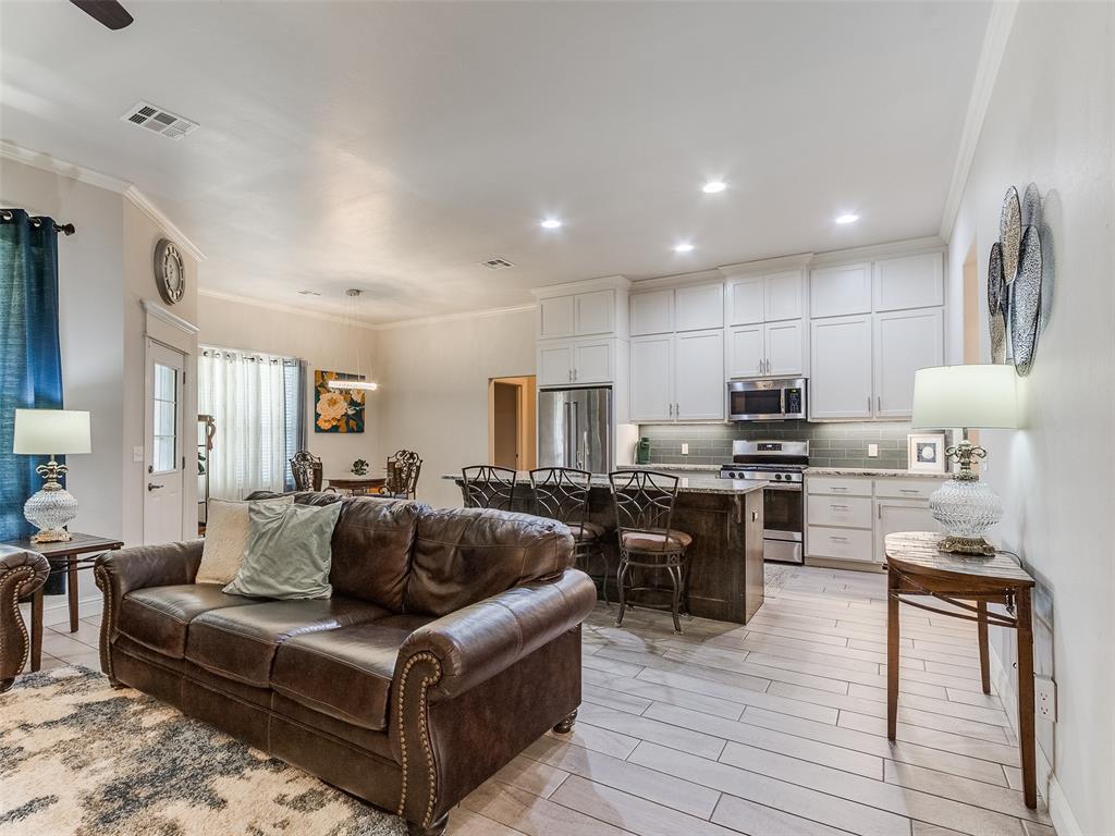 18455 Stagecoach Trail Property Photo 11