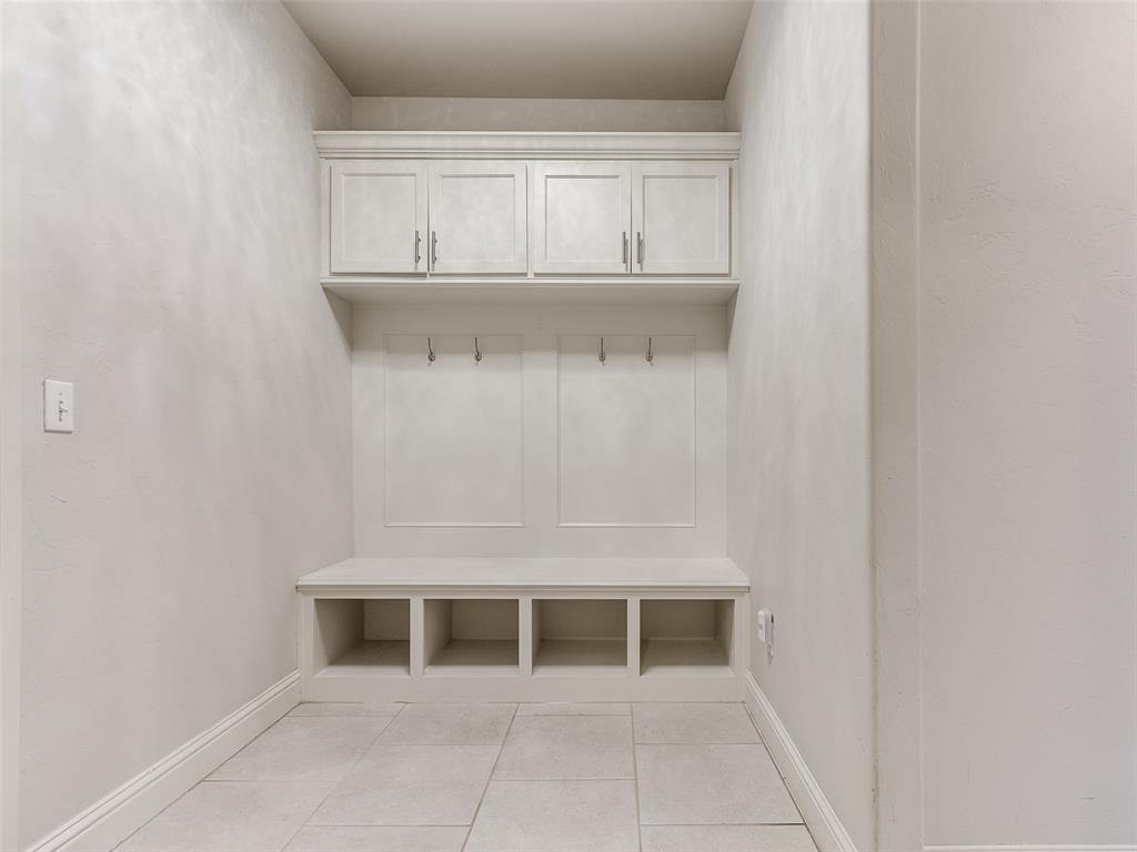 18455 Stagecoach Trail Property Photo 33