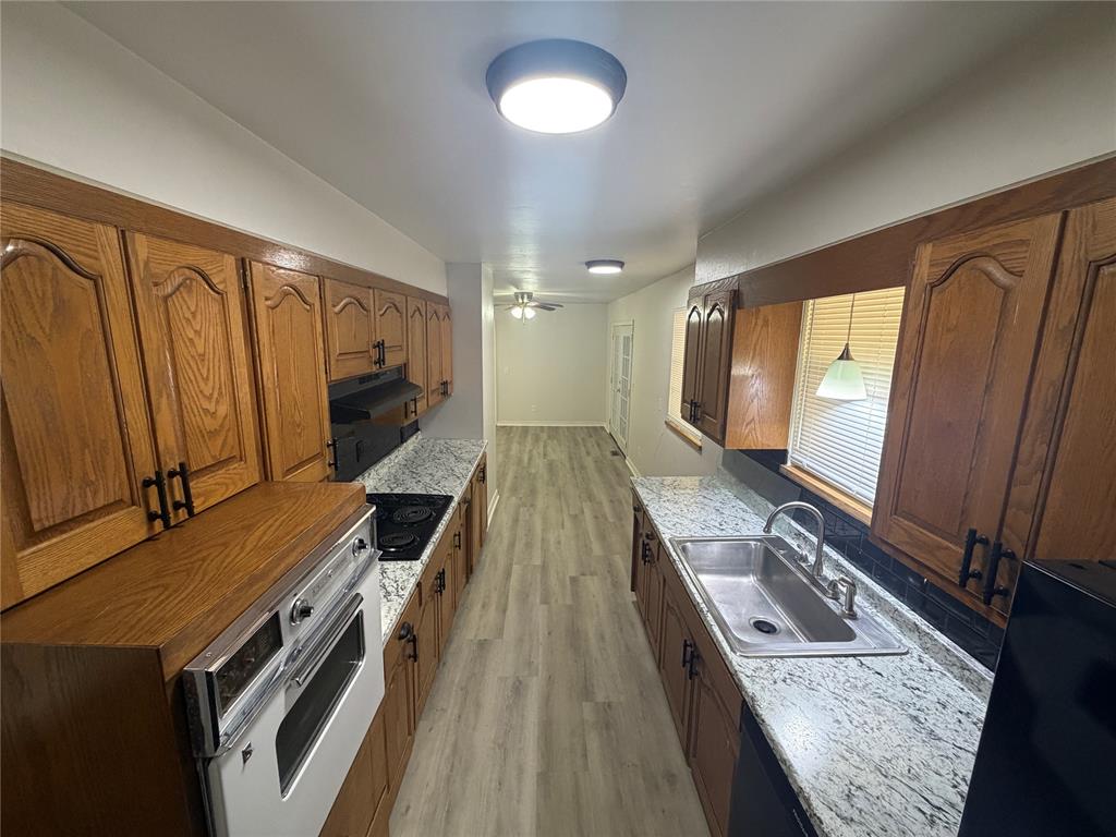 2009 S Rankin Street Property Photo 8