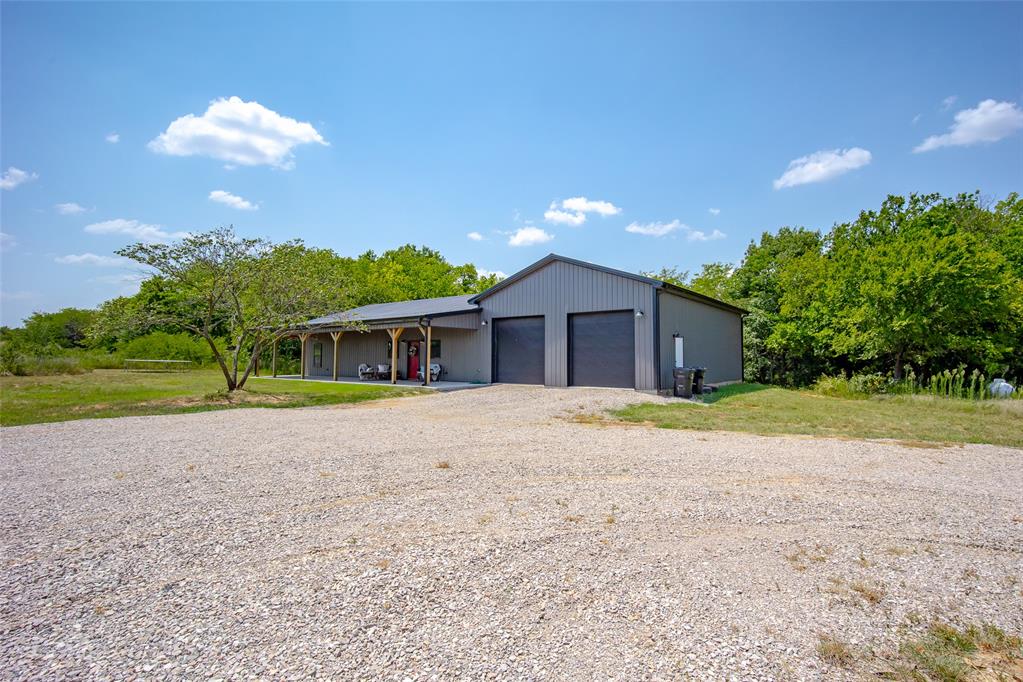 214252 Ladd Avenue Property Photo 6