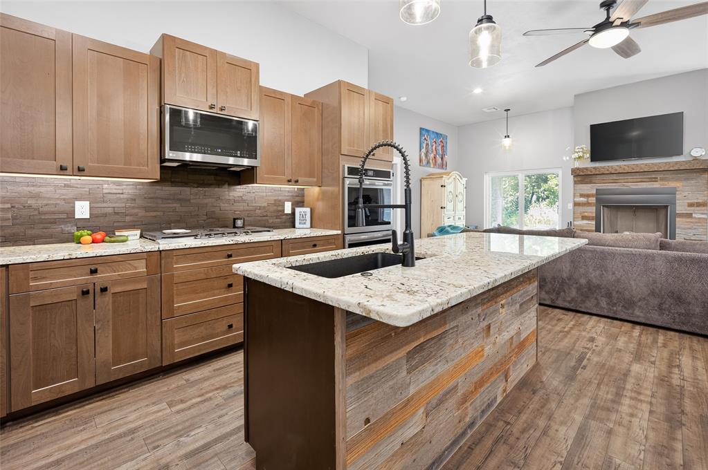 214252 Ladd Avenue Property Photo 8