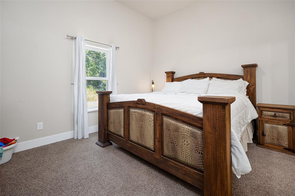 214252 Ladd Avenue Property Photo 11