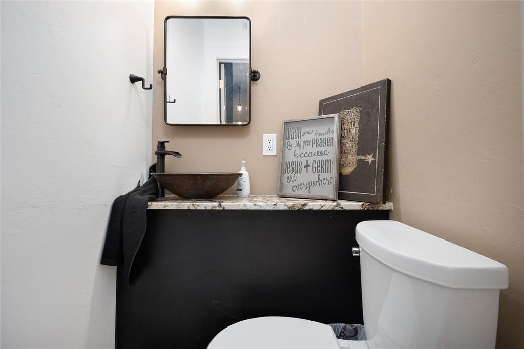 214252 Ladd Avenue Property Photo 21