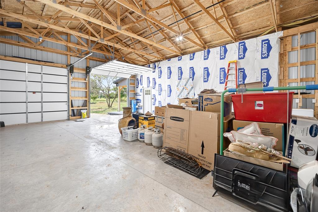 214252 Ladd Avenue Property Photo 28