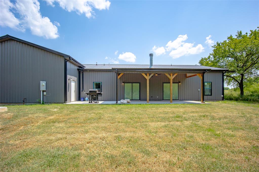 214252 Ladd Avenue Property Photo 32