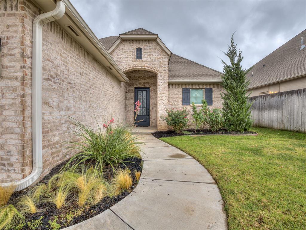 10608 Nw Emily Circle Property Photo 2