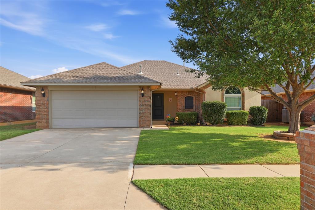 604 Apple Tree Lane Property Photo 1