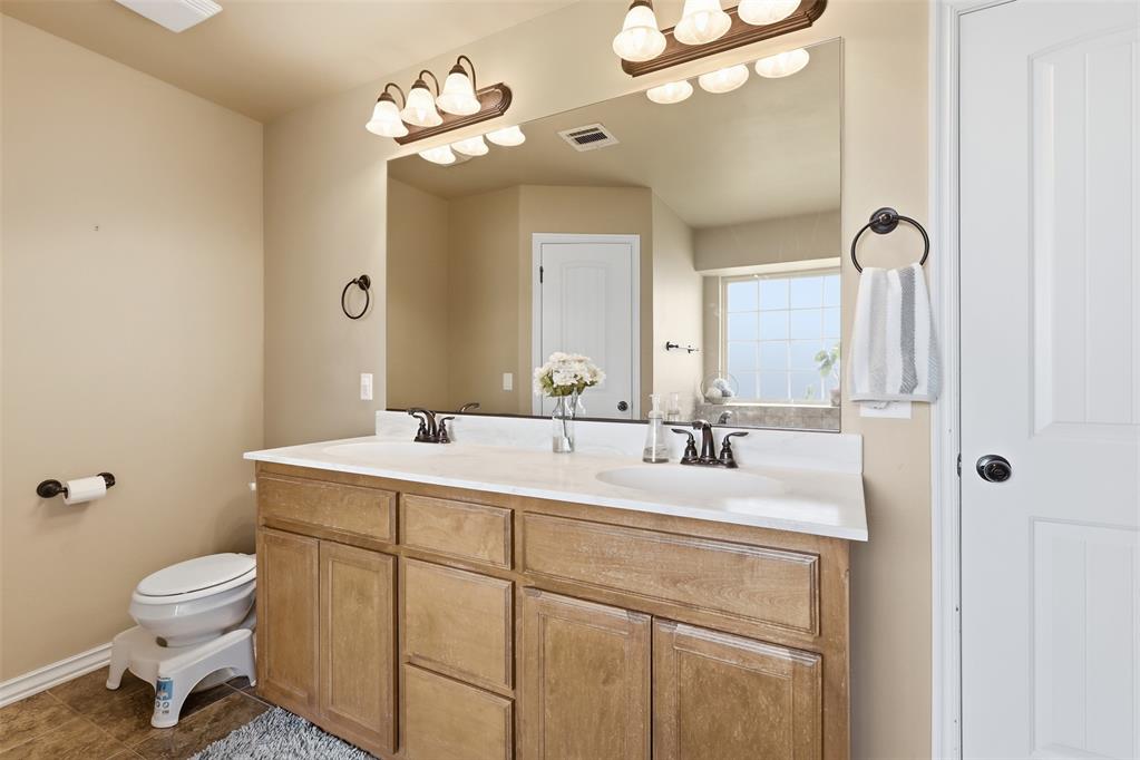 604 Apple Tree Lane Property Photo 16