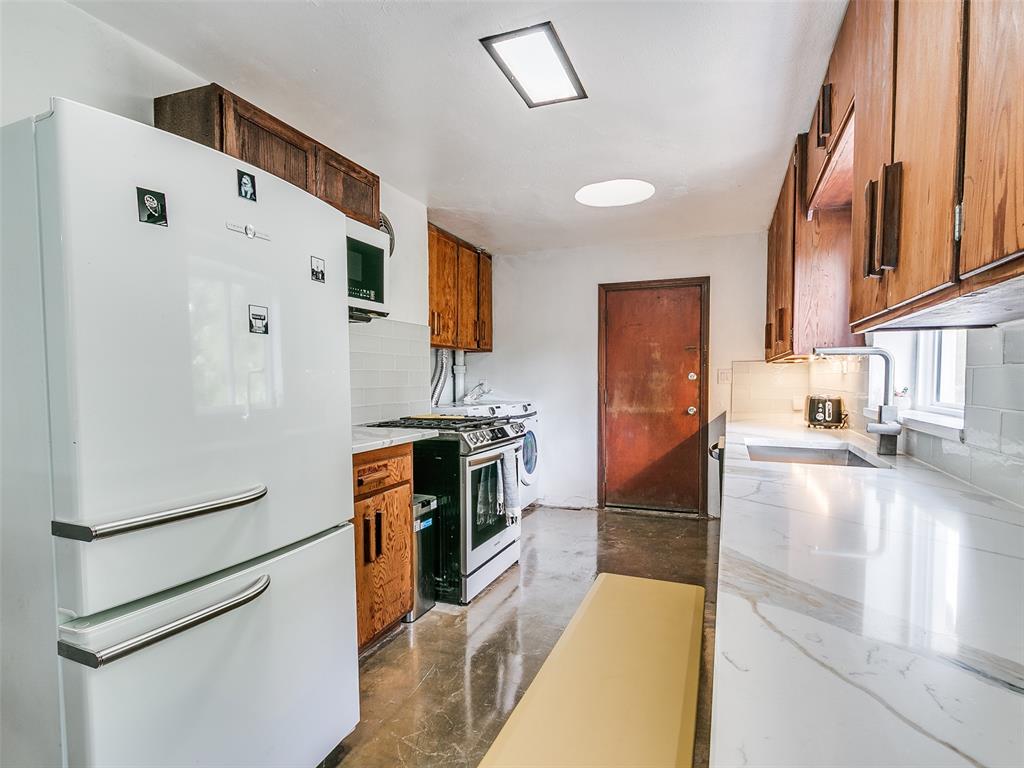 3200 Norcrest Drive Property Photo 21