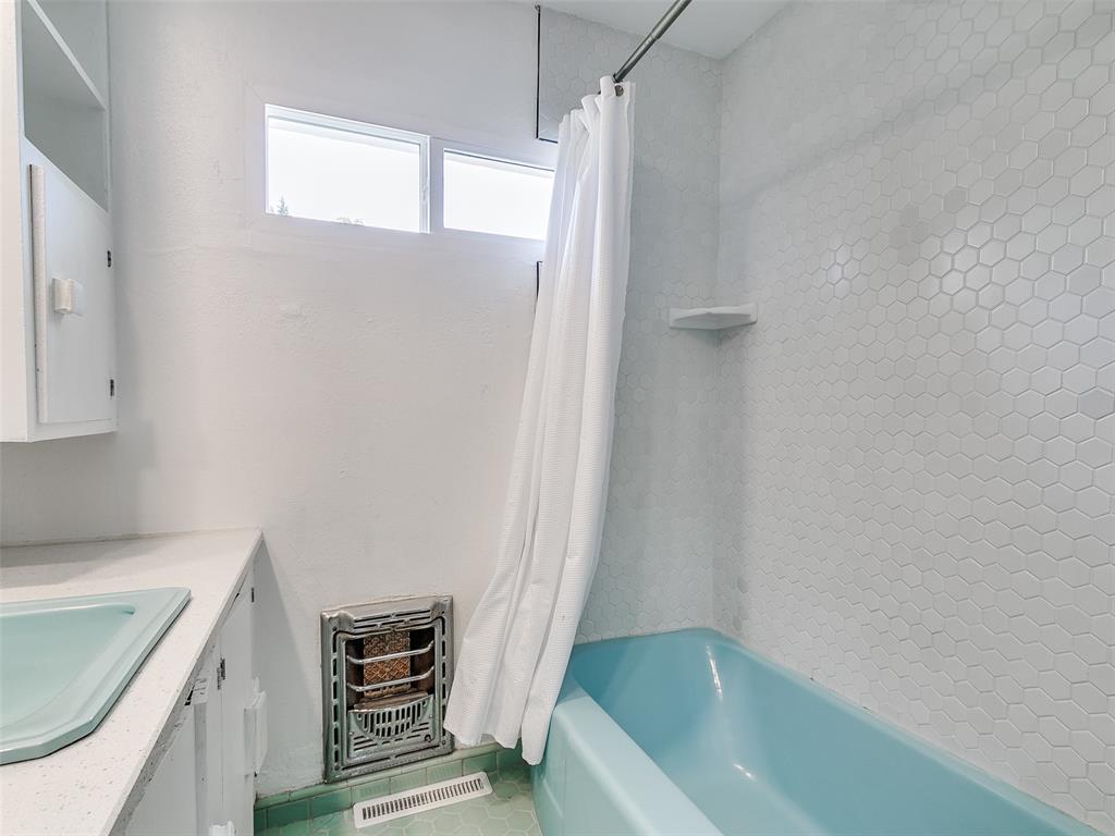 3200 Norcrest Drive Property Photo 29