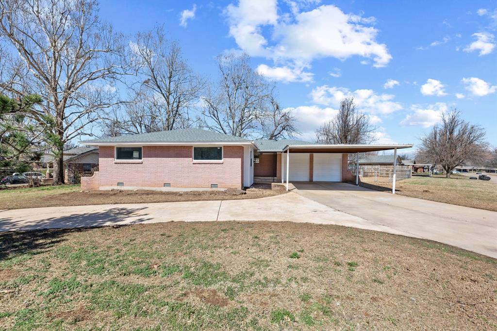 141 W Silver Meadow Drive Property Photo 1