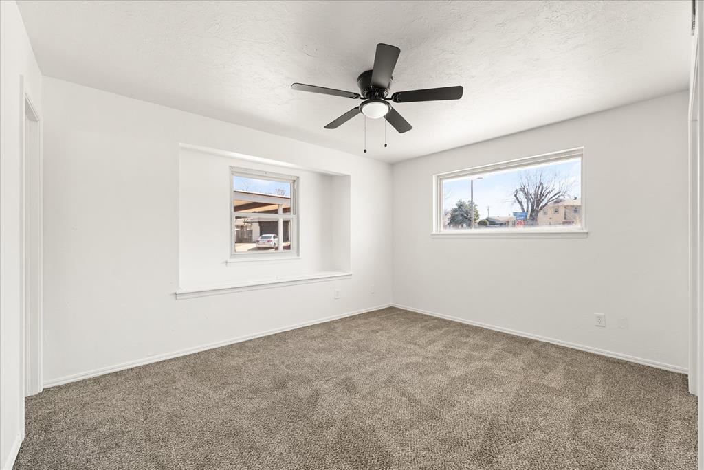141 W Silver Meadow Drive Property Photo 8