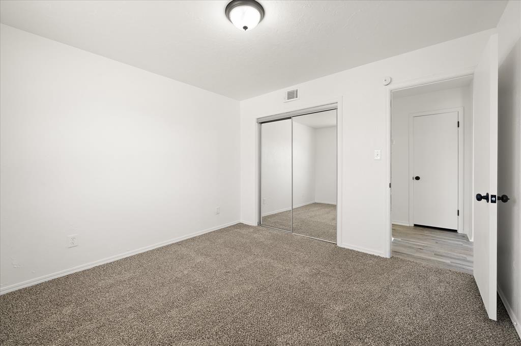 141 W Silver Meadow Drive Property Photo 13