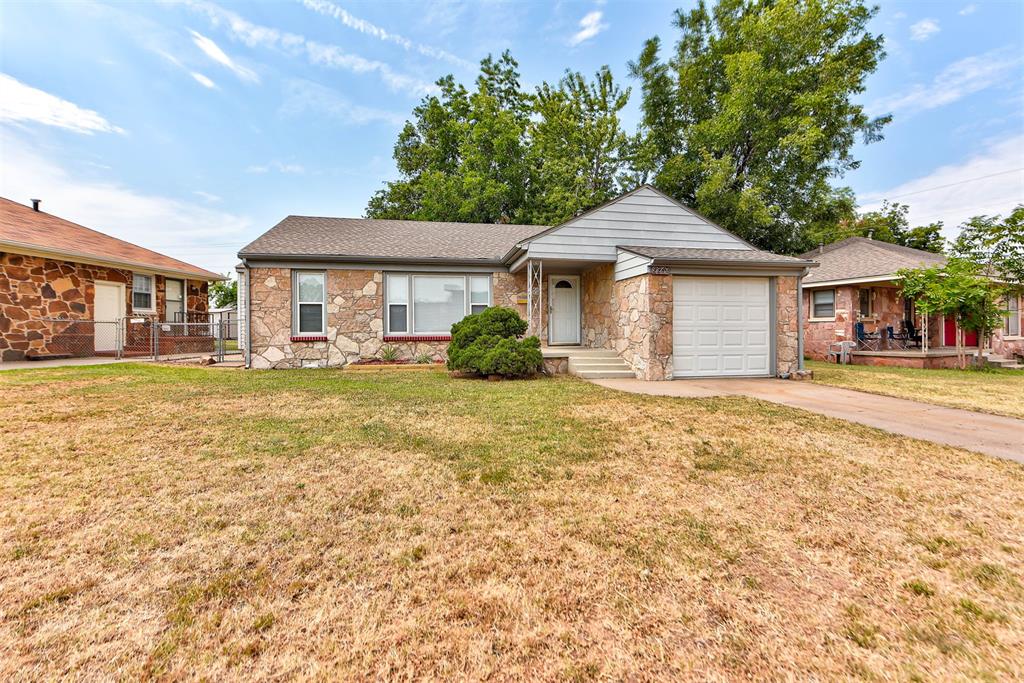 2219 N Quapah Avenue Property Photo 2