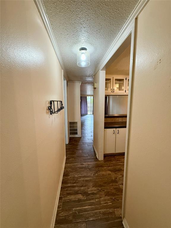6100 N Brookline Avenue 25 Property Photo 2