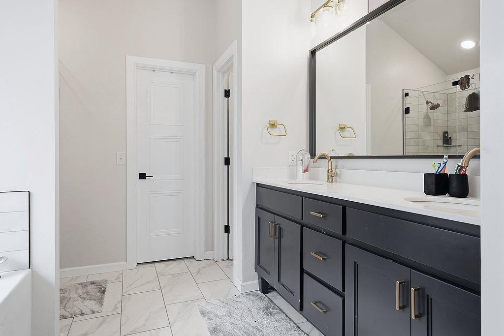 15809 Bison Drive Property Photo 36