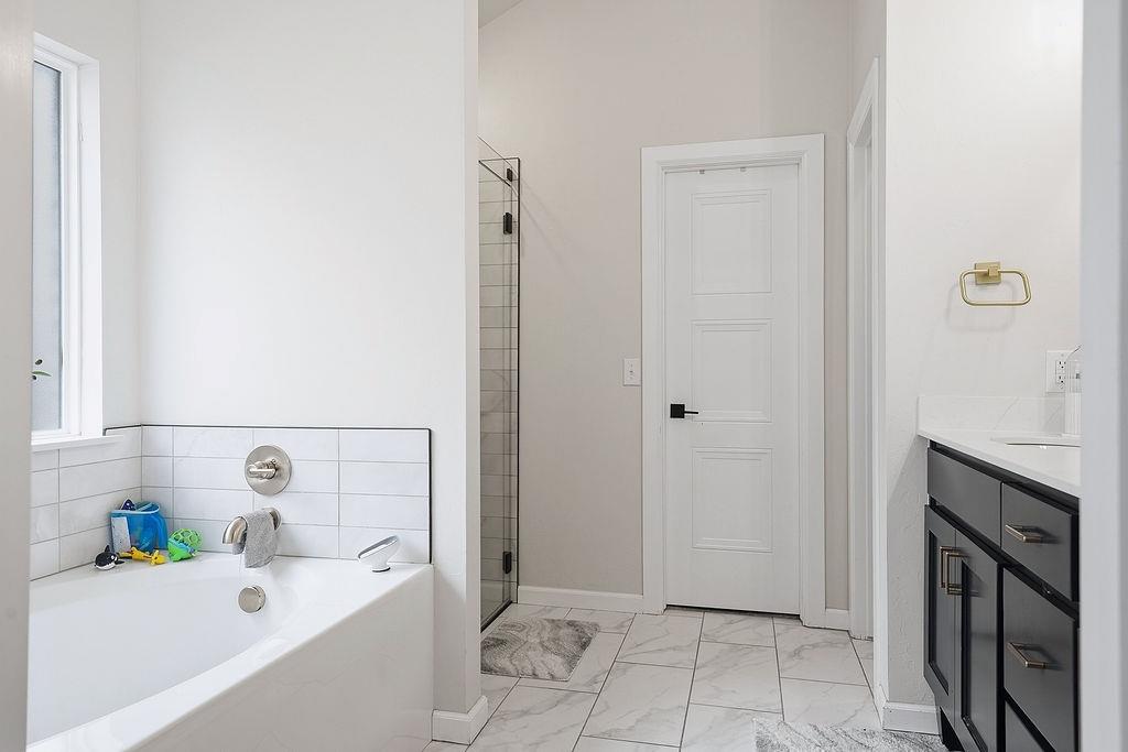 15809 Bison Drive Property Photo 37