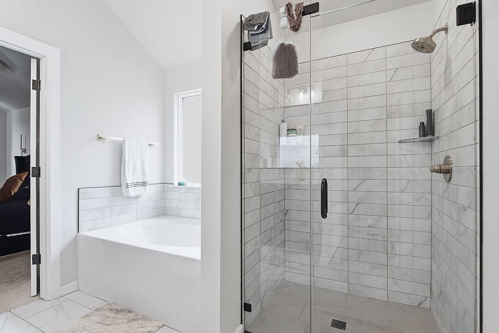 15809 Bison Drive Property Photo 40