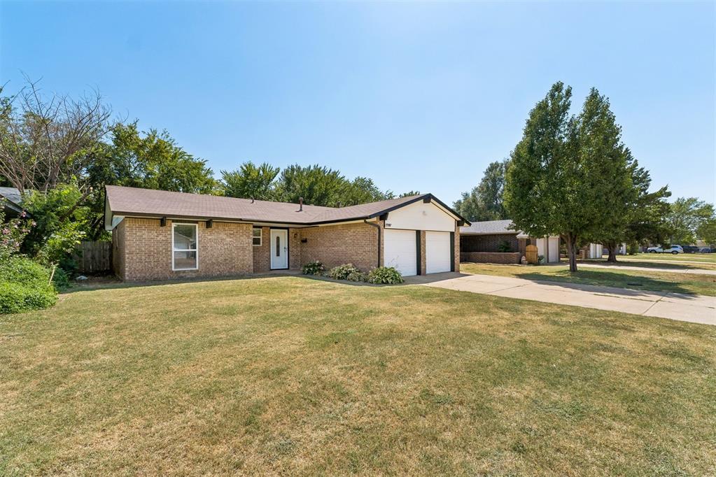 708 Willow Ridge Place Property Photo 2