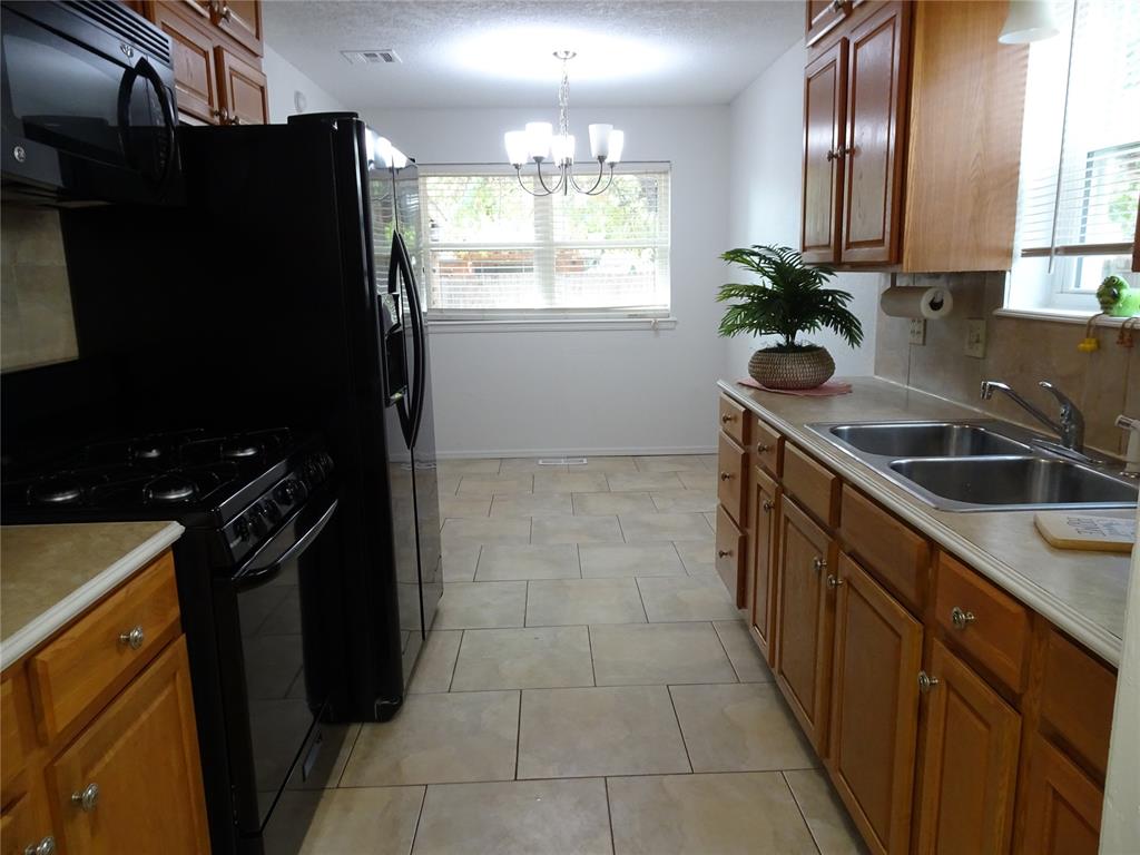 708 Willow Ridge Place Property Photo 11