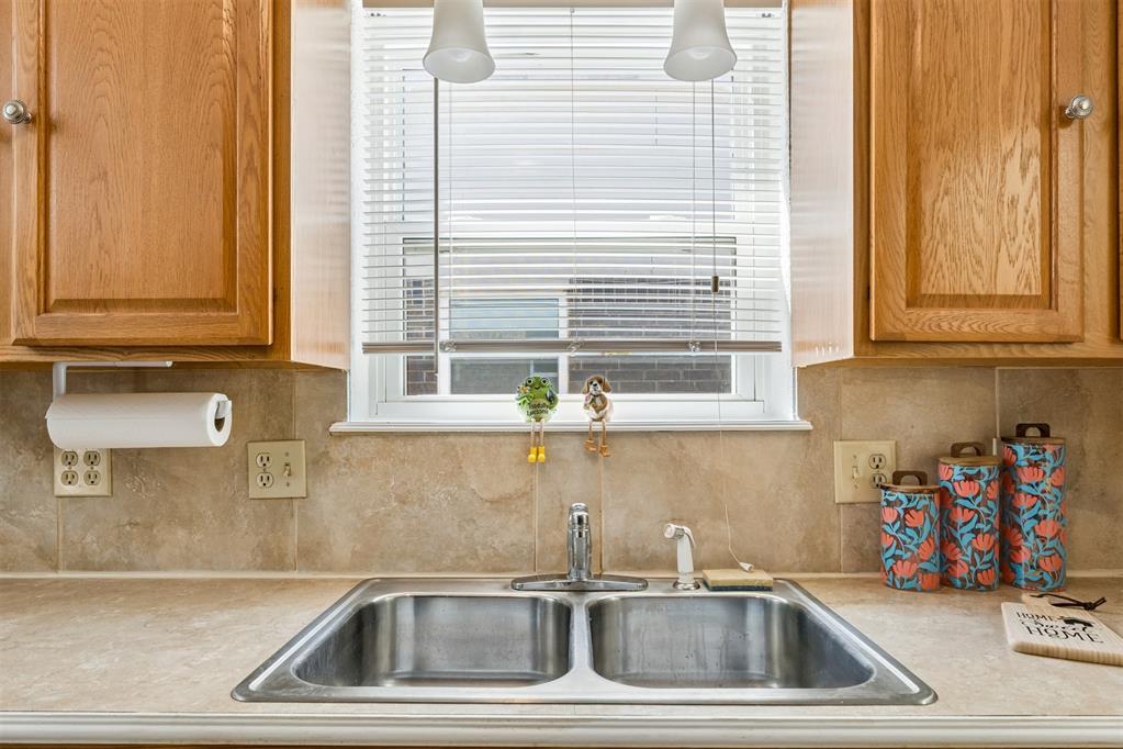 708 Willow Ridge Place Property Photo 18