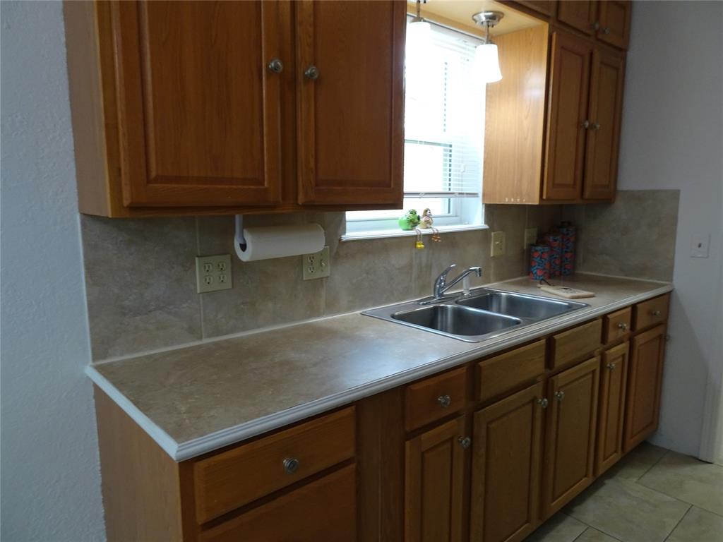 708 Willow Ridge Place Property Photo 26