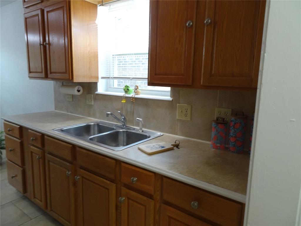 708 Willow Ridge Place Property Photo 27