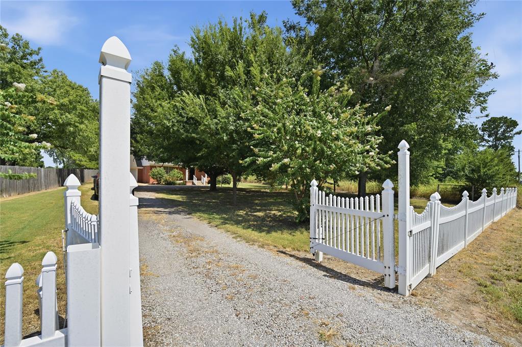 22683 Us Highway 77 Property Photo 5