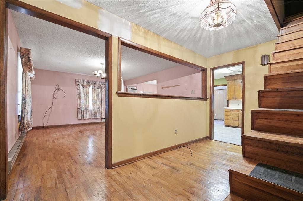22683 Us Highway 77 Property Photo 11