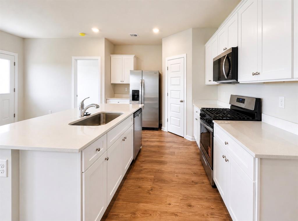 16300 Cherokee Trail Property Photo 4