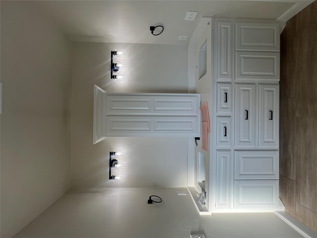 505 Blue Bird Lane Property Photo 10