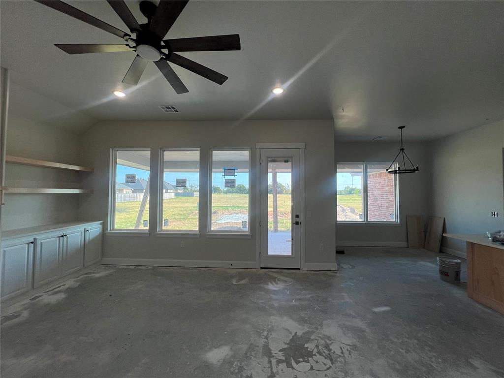 505 Blue Bird Lane Property Photo 11