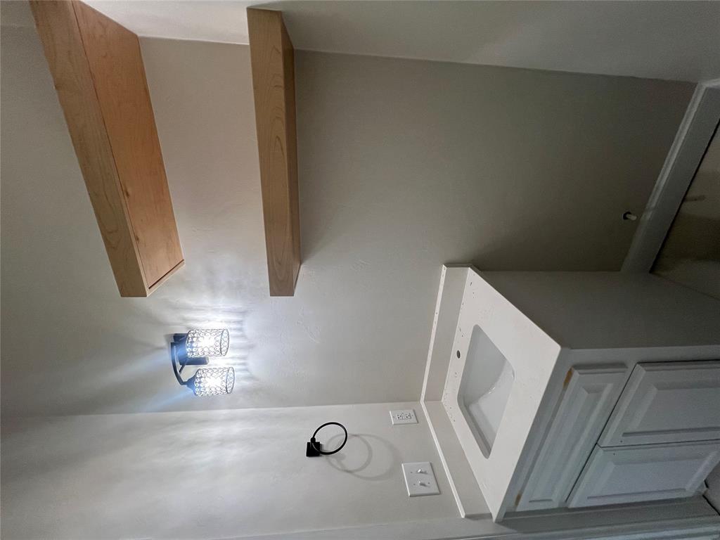 505 Blue Bird Lane Property Photo 14