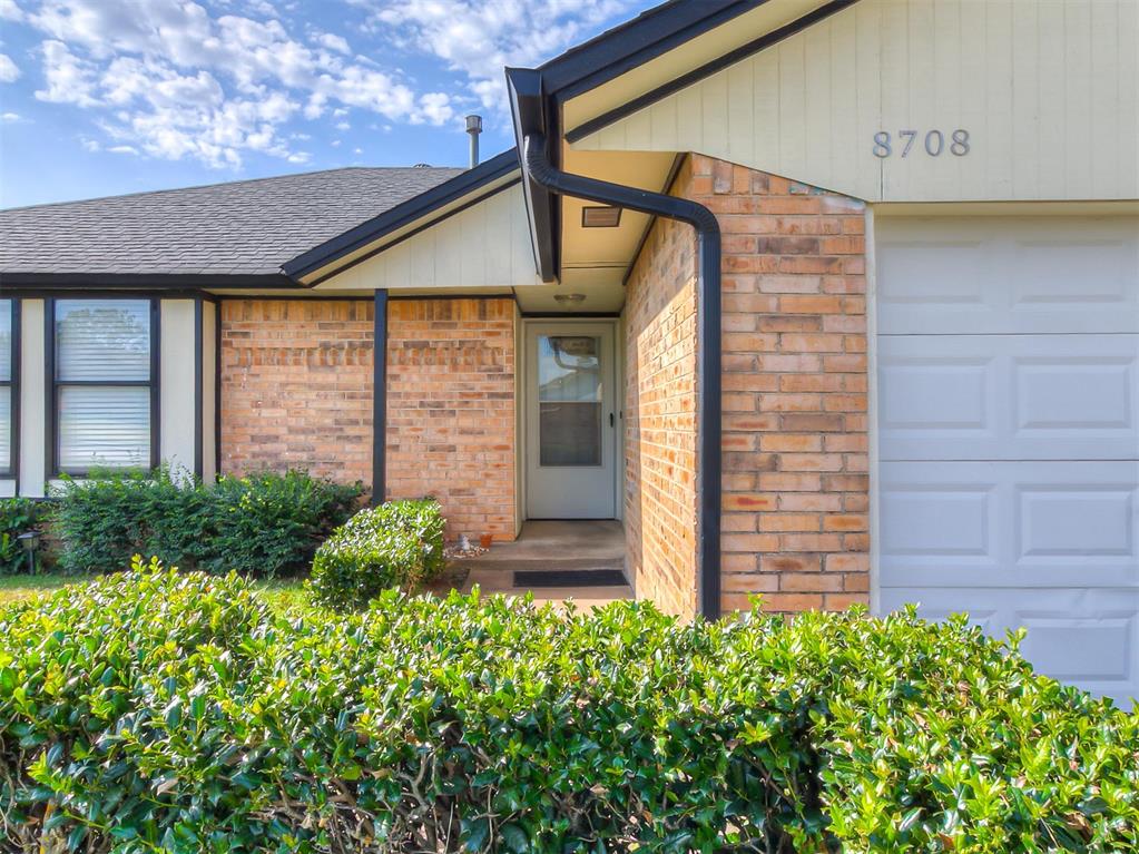 8708 E Parkridge Drive Property Photo 4