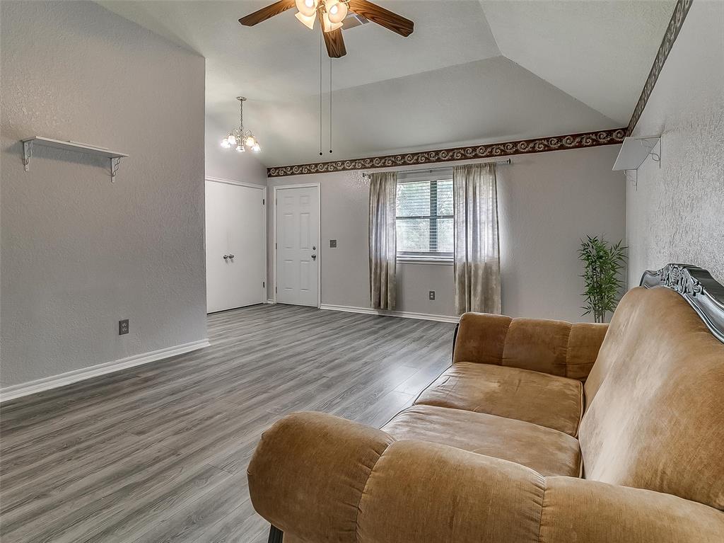 8708 E Parkridge Drive Property Photo 8