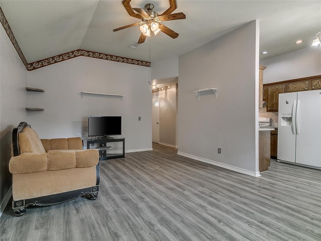8708 E Parkridge Drive Property Photo 9