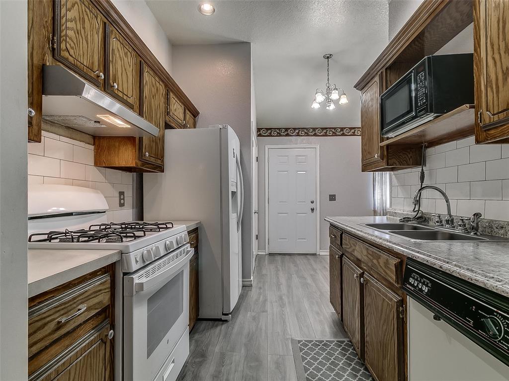 8708 E Parkridge Drive Property Photo 13