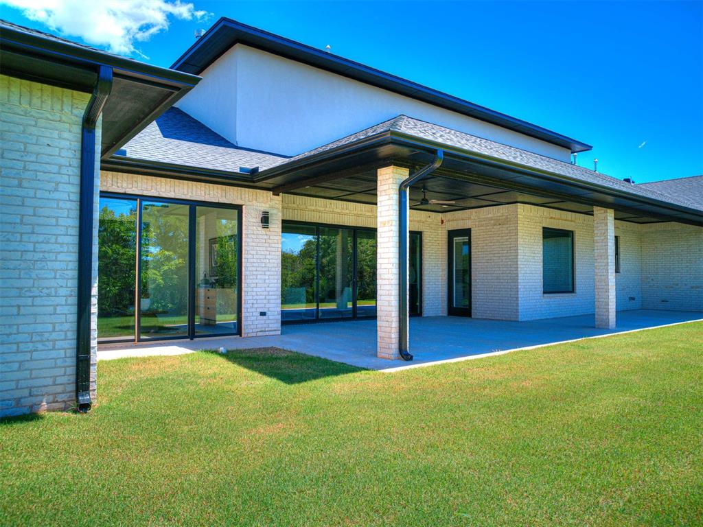 18333 Chelsea Circle Property Photo 4