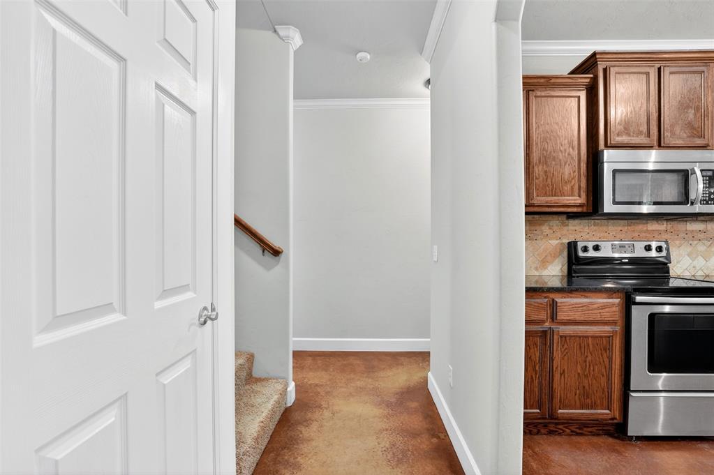 12374 Fairfield Road Property Photo 8