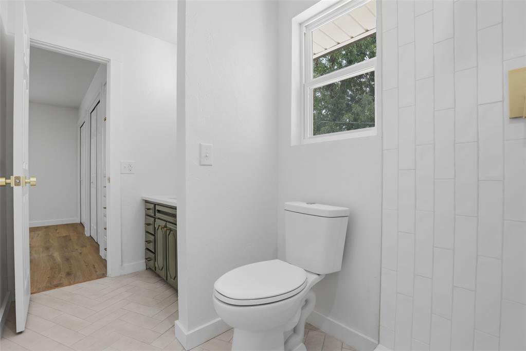 2704 Nw 110th Street Property Photo 26